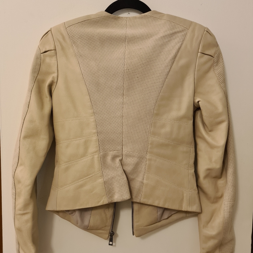 Leather ruffle jacket - Picture 3 of 9